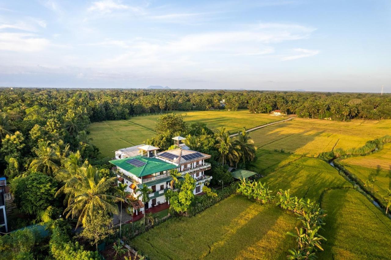 Mailagama Cinnamon Residence Kataragama Extérieur photo